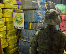 Polícia Militar apreende quase quatro toneladas de drogas em Pato Bragado