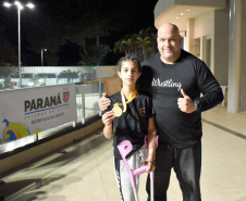 A atleta Eduarda Goes Guardiano, a Duda, de 12 anos, foi campeã dos Jogos Escolares do Paraná (JEPs), na modalidade Wrestling - categoria feminino até 39 kg, no último final de semana, em Maringá.