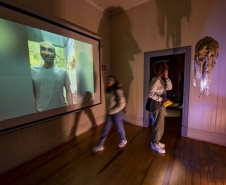 Homenagem à Rita Lee e fotos de Claudia Adujar no MUPA são destaques da programação