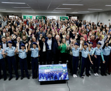 Governo inaugura última escola paralisada pela Operação Quadro Negro, em Campo Largo