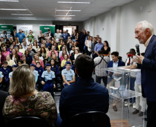 Governo inaugura última escola paralisada pela Operação Quadro Negro, em Campo Largo