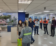 Portos do Paraná conscientiza sobre teste com etilômetro e separação de resíduos