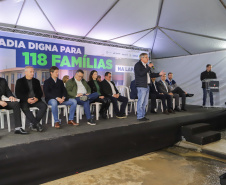 Lapa, 10 de agosto de 2023 - O governo do Paraná realiza na Lapa a entrega de 118 moradias populares, sendo 94 por meio do programa Casa Fácil.