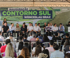 O governador Carlos Massa Ratinho Junior entregou oficialmente nesta quinta-feira (17) o Contorno Sul de Wenceslau Braz, no Norte Pioneiro. 