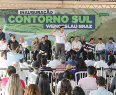 O governador Carlos Massa Ratinho Junior entregou oficialmente nesta quinta-feira (17) o Contorno Sul de Wenceslau Braz, no Norte Pioneiro. 