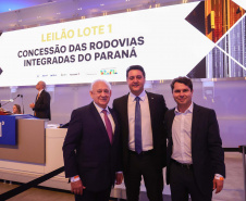 O leilão foi realizado nesta sexta-feira (25) na Bolsa de Valores, em São Paulo, e contou com a participação do governador Carlos Massa Ratinho Junior 