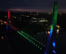 Teste de iluminação cênica marca fim dos trabalhos na Ponte da Integração Brasil 