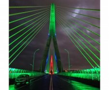 Teste de iluminação cênica marca fim dos trabalhos na Ponte da Integração Brasil 