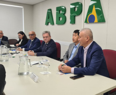 Paraná apresenta potencial produtivo e estrutura de defesa agropecuária e a autoridades chinesas 