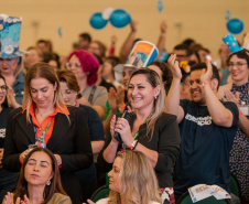 Educação reúne 800 educadores em encontro de formação continuada em Foz do Iguaçu