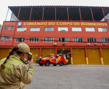 Paraná vai mandar mais 50 bombeiros para o Rio Grande do Sul neste domingo