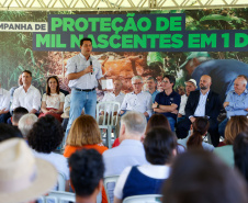 Governador da início à ação Mil Fontes, que vai proteger 1000 nascentes de água até o Dia da Árvore.