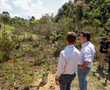 Governador da início à ação Mil Fontes, que vai proteger 1000 nascentes de água até o Dia da Árvore.