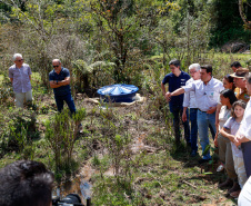 Governador da início à ação Mil Fontes, que vai proteger 1000 nascentes de água até o Dia da Árvore.