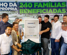 Governador Carlos Massa Ratinho Jr inaugura 240 apartamentos, dos quais 166 receberam subsídio do Governo do Estado, totalizando R$ 2,5 milhões de investimento.