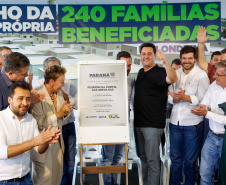 Governador Carlos Massa Ratinho Jr inaugura 240 apartamentos, dos quais 166 receberam subsídio do Governo do Estado, totalizando R$ 2,5 milhões de investimento.