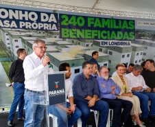 Governador Carlos Massa Ratinho Jr inaugura 240 apartamentos, dos quais 166 receberam subsídio do Governo do Estado, totalizando R$ 2,5 milhões de investimento.