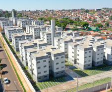 Governador Carlos Massa Ratinho Jr inaugura 240 apartamentos, dos quais 166 receberam subsídio do Governo do Estado, totalizando R$ 2,5 milhões de investimento.