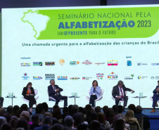 Com Educa Juntos, Paraná leva parceria com municípios a fórum nacional de alfabetização