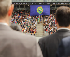 Curitiba, 12 de setembro de 2023 - O governador Carlos Massa Ratinho Jr. participa da formatura de soldados da Polícia Militar do Paraná na Ligga Arena.