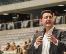 Curitiba, 12 de setembro de 2023 - O governador Carlos Massa Ratinho Jr. participa da formatura de soldados da Polícia Militar do Paraná na Ligga Arena.