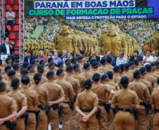 Governador Carlos Massa Ratinho Junior participa da cerimônia que marca a conclusão do treinamento dos novos policiais militares.