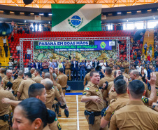 Governador Carlos Massa Ratinho Junior participa da cerimônia que marca a conclusão do treinamento dos novos policiais militares.