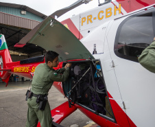 Ratinho Junior autoriza envio de aeronave para ajudar vítimas das chuvas no Rio Grande do Sul