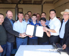  inauguração de mais um sistema para a produção de biogás e biometano, instalado na Granja Angst, em Toledo, no Oeste do Paraná. 