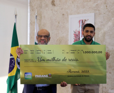   Consumidor de Curitiba gastou quase mil reais e ganhou R$ 1 milhão do Nota Paran