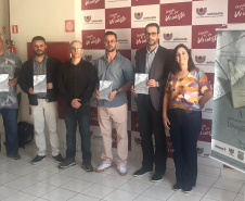 Policial penal transforma dissertação de mestrado em livro sobre educação e disciplina prisional