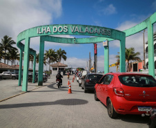 VALADARES