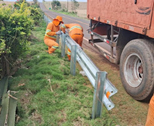 Rodovia entre Doutor Camargo e Floresta tem obras de segurança viária e recuperação de erosão