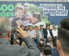 Curitibam 25 de setembro de 2023 - O governador Carlos Massa Ratinho Jr. realiza encontro com prefeitos e entrega mais de R$ 400 milhões em melhorias às cidades paranaenses.