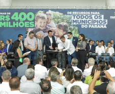 Curitibam 25 de setembro de 2023 - O governador Carlos Massa Ratinho Jr. realiza encontro com prefeitos e entrega mais de R$ 400 milhões em melhorias às cidades paranaenses.