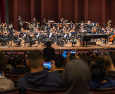 Alunos de escolas públicas assistem concerto cívico da orquestra sinfônica do Paraná