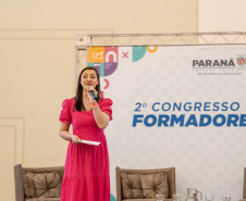 Educação reúne 800 educadores em encontro de formação continuada em Foz do Iguaçu