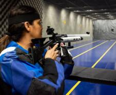 Paratletas militares de tiro esportivo de ar treinam na Base SO E Lo ndrina e participam de Campeonato Brasileiro