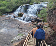 As 28 Unidades de Conservação do Paraná abertas à visitação possuem trilhas como um dos principais atrativos naturais.