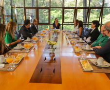 Curitiba, 19 de setembro de 2023 - A primeira dama, Luciana Saita Massa, recebe a visita de Rosália Vargas, presidente da Ciência Viva de Portugal.