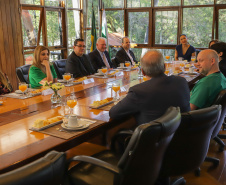 Curitiba, 19 de setembro de 2023 - A primeira dama, Luciana Saita Massa, recebe a visita de Rosália Vargas, presidente da Ciência Viva de Portugal.