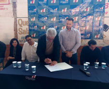 Assinatura agora de convênio para pavimentação de estrada rural em Vitorino.