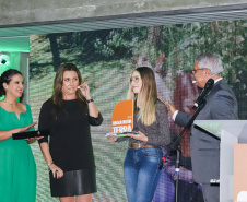 Protagonismo feminino no agro: 40 mil mulheres comandam atividades rurais no Paraná