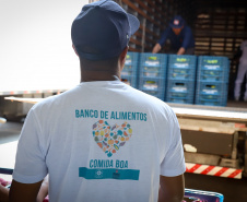 A Ceasa de Curitiba envia nesta quarta-feira (11) 12  toneladas de alimentos para Rio Negro e União da Vitória, cidades atingidas pelas chuvas e cheias nos rios no último final de semana.  