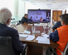 O vice-governador do Paraná Darci Piana participou nesta sexta-feira (20) de uma reunião com o ministro da Integração e do Desenvolvimento Regional, Waldez Góes, e os prefeitos dos municípios paranaenses em situação de emergência em função das chuvas que atingiram o Estado nas últimas semanas. 