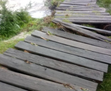 Parte da ponte que leva à cachoeira da Ponte de Pedra e ao mirante do Parque Guartelá caiu.