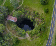  	Há 70 anos, Vila Velha se tornava o primeiro parque estadual do Paraná