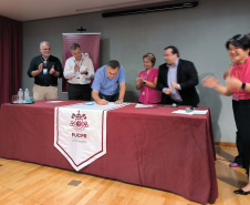 Sesa firma parceria entre Hospitais e Universidade para fortalecer ensino médico em Londrina