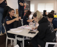 Programa Geração Olímpica e Paralímpica entrega mais de 400 kits para bolsistas da Capital