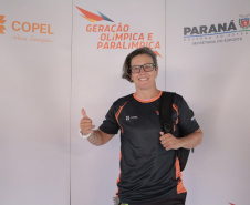Programa Geração Olímpica e Paralímpica entrega mais de 400 kits para bolsistas da Capital